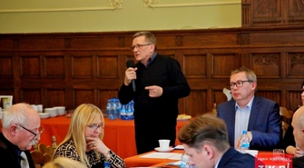 Fajnie, gdyby ci młodzi, aktywni ludzie, którzy chcą przenosić góry, zdecydowali się na taką działalność