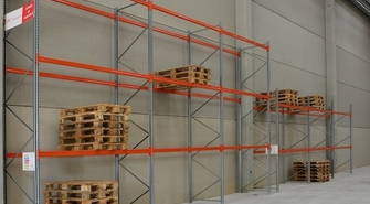 Regały metalowe – bezpieczne przechowywanie