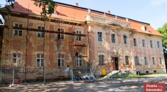 Jest drugi przetarg na remont pałacu w Sicinach