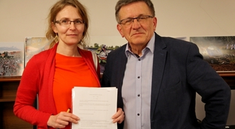 Radna zbiera podpisy. Proponuje, żeby obrady Rady Miejskiej rozpoczynały się o godzinie 16:00