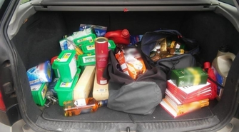 Dzielnicowi zatrzymali sklepowych złodziei i odzyskali skradziony towar