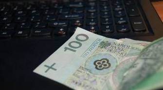 Jedno kliknięcie spowodowało utratę pieniędzy