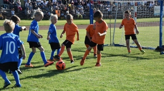 Dąb zagrał charytatywnie