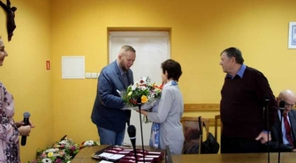 - medale od Prezydenta RP