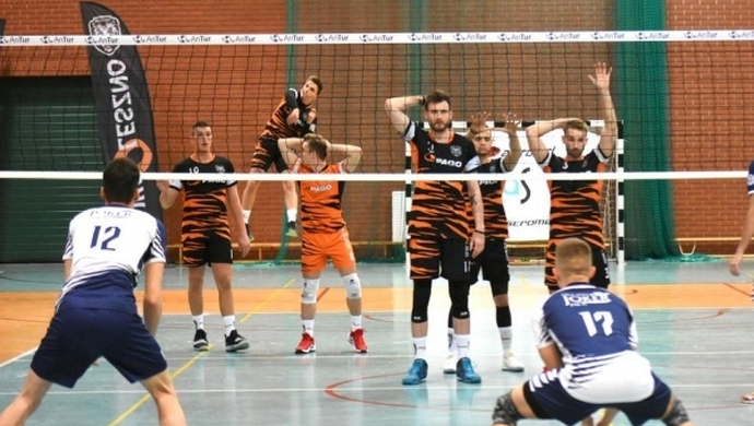 UKS 9 Leszno 0:3 MUKS Amber Kalisz 