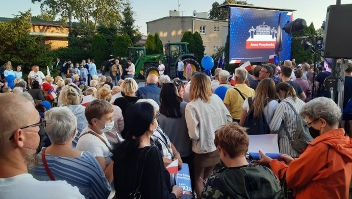 - wcześniej odpowiadał na pytania dziennikarzy podczas "Areny Prezydenckiej" 