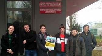 - uczniowie Staszica realizują projekt