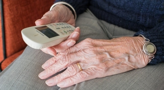 Pomóż seniorowi i spraw mu sprawunki 