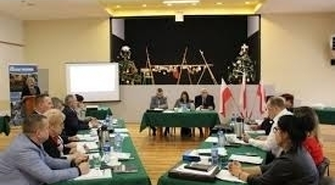 zakupili i przekazali środki ochrony osobistej i środki dezynfekujące