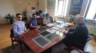 - rozmowy z Konserwatorem Zabytków