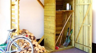 Czy na postawienie drewutni wymagane jest pozwolenie?