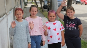 Tęczowy chodnik na Stablewskiego