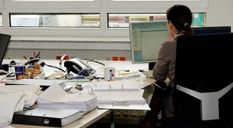 Jak wybrać idealne fotele do biura?