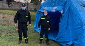 Wsparcie od strażaków dla Powszechnego Punktu Szczepień we Wschowie