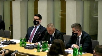 - obrady nagle zamknięto