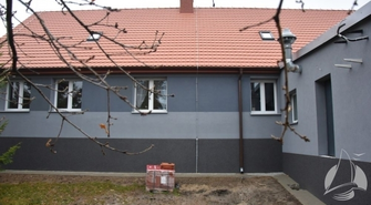 Sala w Starym Strączu pięknieje