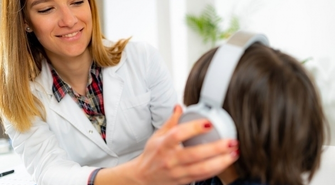 Zobacz, jak wygląda badanie słuchu i nie szukaj już wymówek!