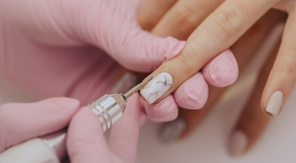 Frezarka do paznokci – narzędzie do zadań specjalnych