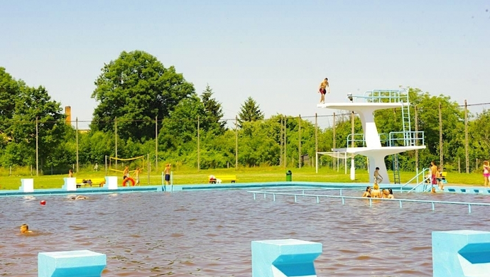 Wpłynęły dwie oferty na remont basenu we Wschowie