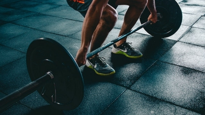 Powrót na siłownię – jakie suplementy są polecane dla sportowców?