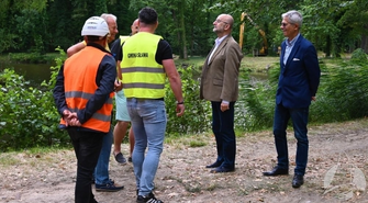 Wizytacja w sławskim parku (ZDJĘCIA)