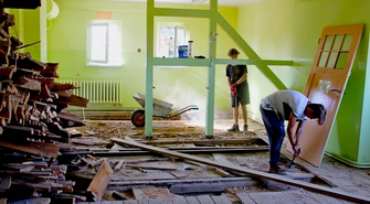 Trwa remont budynku po dawnej Szkole Podstawowej w Siedlnicy (ZDJĘCIA)