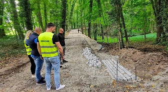 Sława: Wizytacja w parku (ZDJĘCIA)