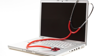 Na ratunek laptopowi – jak poradzić sobie z awarią