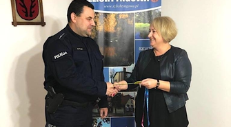 Burmistrz Jolanta Wielgus przekazała gadżety profilaktyczne