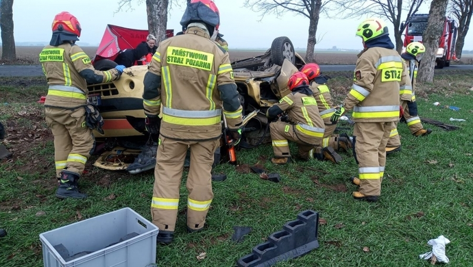 - nie żyje kobieta