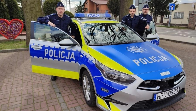 Zakup nowego radiowozu przez Komendę Miejską Policji w Lesznie
