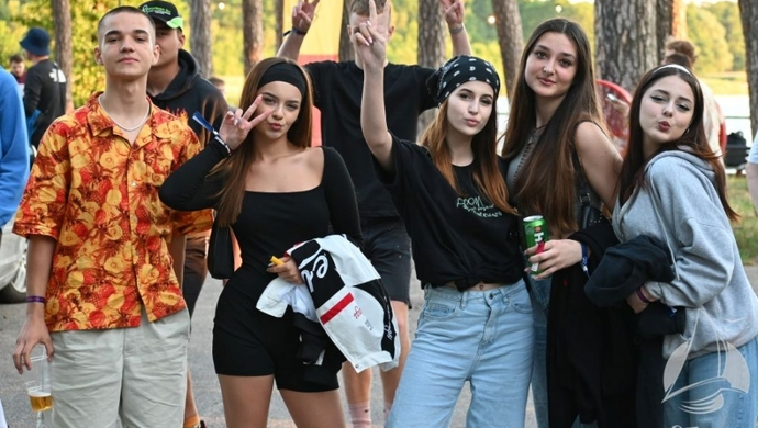 Rap Stacja Festiwal 2023: Festiwalowicze rozpoczęli zabawę! (ZDJĘCIA)