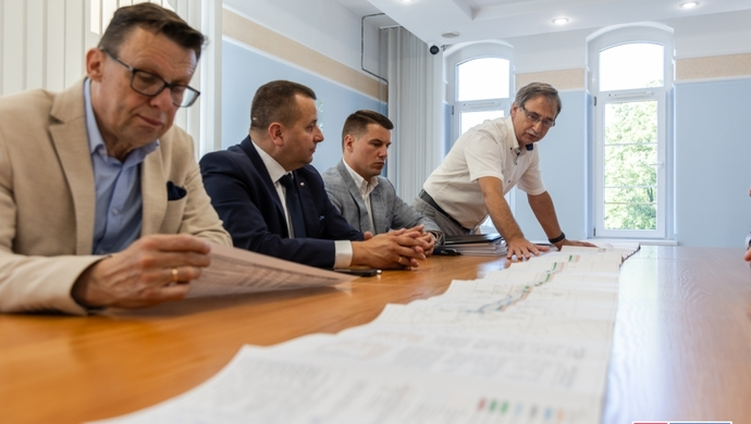 Umowa na przebudowę drogi Górczyna-Zamysłów podpisana (VIDEO)