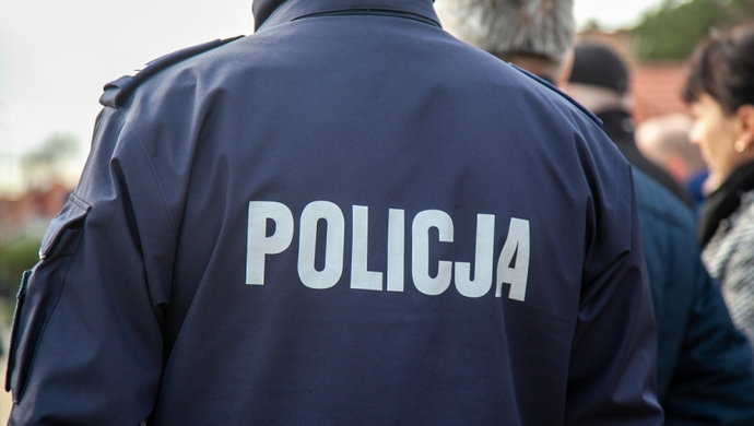 Fałszywy policjant wyłudził od 71-latka 135 tys. zł