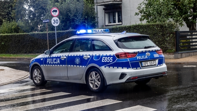 Wschowa. 15-latka została potrącona na pasach