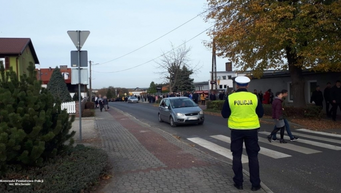Wszystkich Świętych we Wschowie. Policjanci zapowiadają kontrole i zmiany w organizacji ruchu 