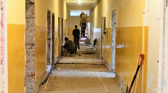 W byłej podstawówce remont (FOTO)