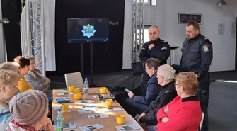 Policja i straż miejska edukują seniorów na temat bezpieczeństwa