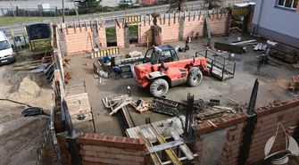 Sława: Budowa sali widowiskowej i siedziby SCKiW postępuje (FOTO)