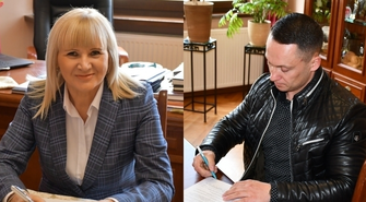 – Burmistrz Góry podpisał umowę z firmą PAN-BUD