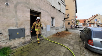 Pożar w budynku mieszkalnym w Sławie (FOTO)