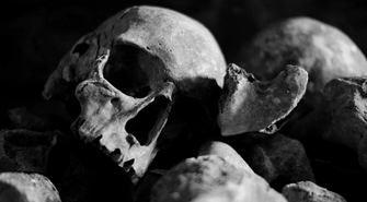 Wschowa. W pobliżu dworca kolejowego odkryto masowy grób (FOTO)