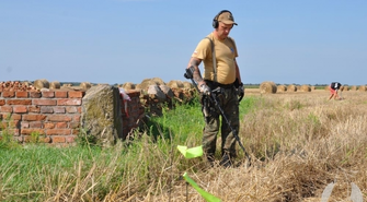 Prace archeologiczne w poszukiwaniu mogił więźniarek spod Sławy (FOTO)