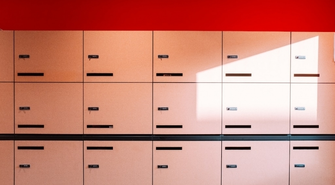 Szafki metalowe, czyli wygoda i bezpieczeństwo w firmie