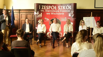 12. odsłona Narodowego Czytania w I ZS we Wschowie (FOTO)