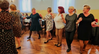 Były tańce, przemówienia i poczęstunek. Gminny Dzień Seniora w Lipinkach (FOTO)