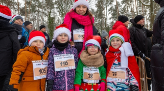 Na sportowo w szczytnym celu. IX Bieg Mikołajkowy na Szlaku Bluszczowym (ZDJĘCIA)