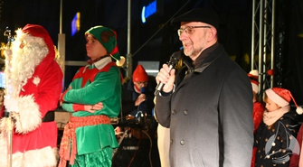 Świąteczna atmosfera opanowała Sławę. Na Nowym Rynku odbył się Jarmark Bożonarodzeniowy (ZDJĘCIA)