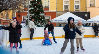 Odwiedź lodowisko we Wschowie. Burmistrz Antkowiak przygotował wyjątkowy prezent