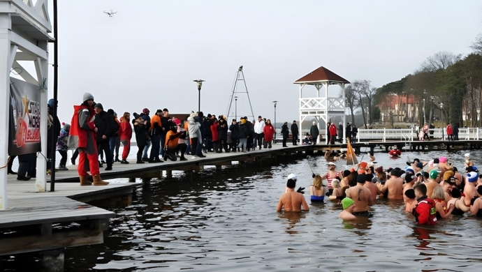W Sławie obędzie się VI Zlot Morsów. Do lodowatej wody wejdą dla Nikosia